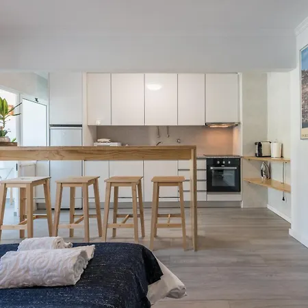 Apartmán Guestready - Sunny Patio Paradise In *