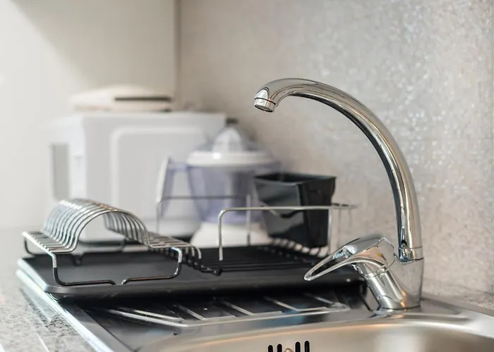 Guestready - Sunny Patio Paradise In 公寓 *