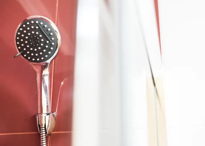 Guestready - Sunny Patio Paradise In Daire